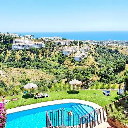 Alcores Seaviews Apartment